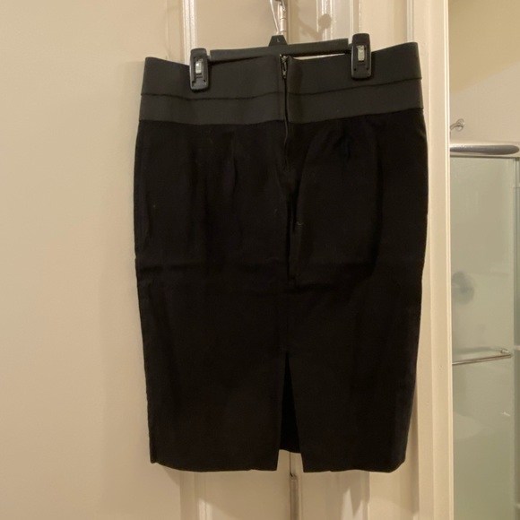 Junior’s Stoosh Pencil Skirt; Size Medium; Black - Picture 2 of 3